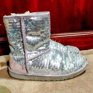 Sparkly Silver Uggs​​​​